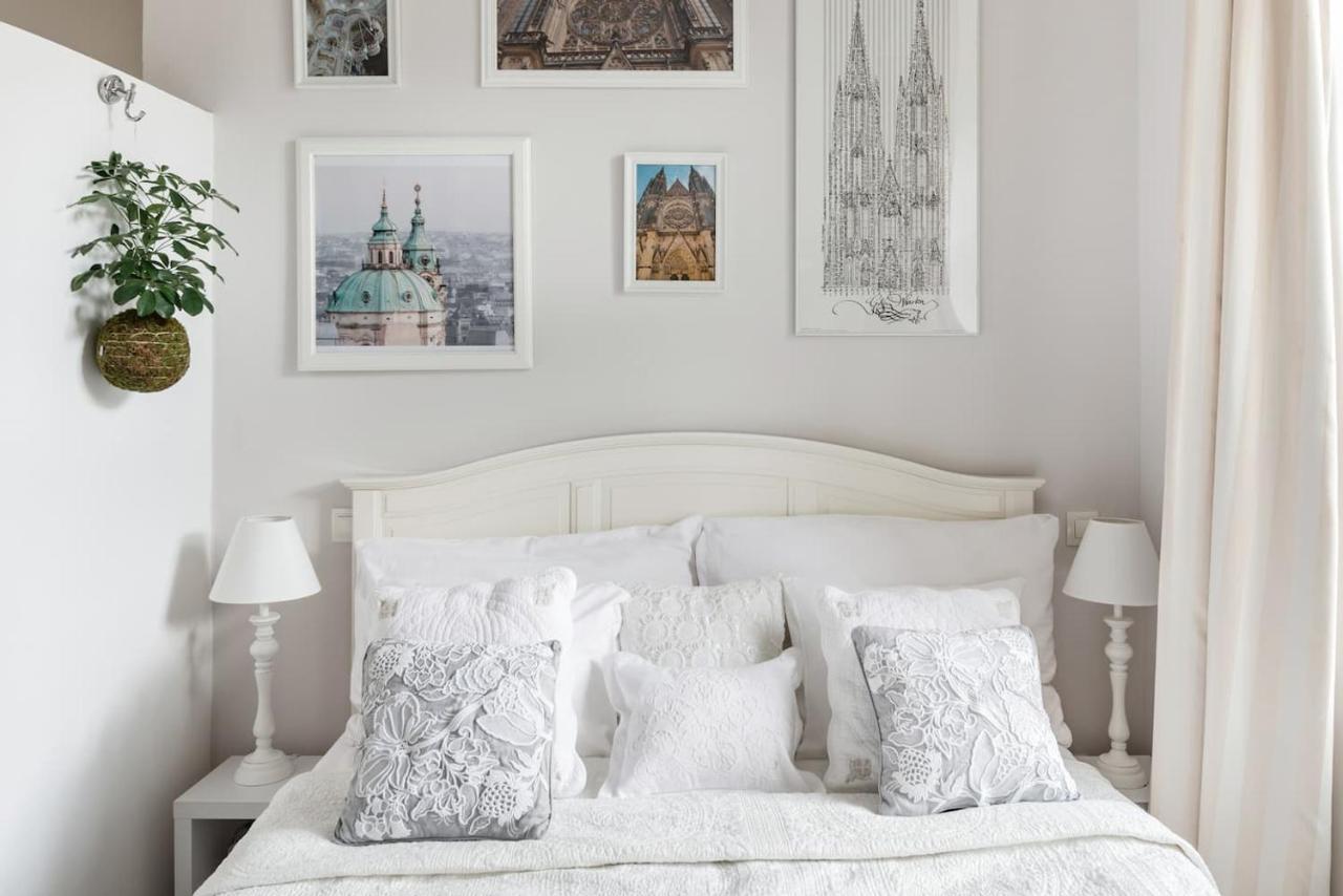 Old Town Square Apartment Прага Екстер'єр фото