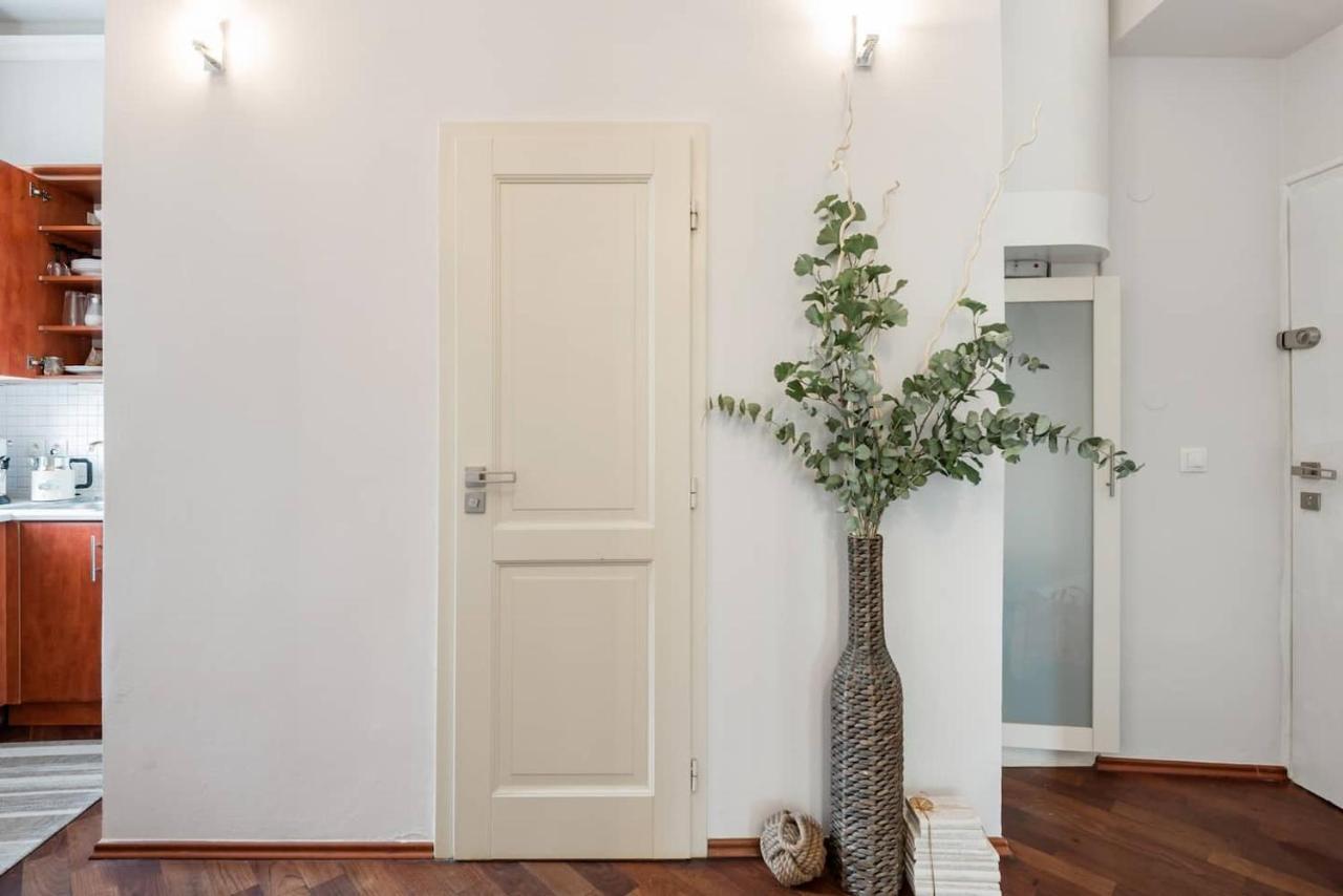 Old Town Square Apartment Прага Екстер'єр фото